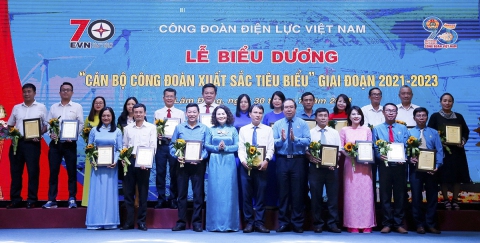 Vinh danh 95 cán bộ công đoàn xuất sắc tiêu biểu giai đoạn 2021 - 2023