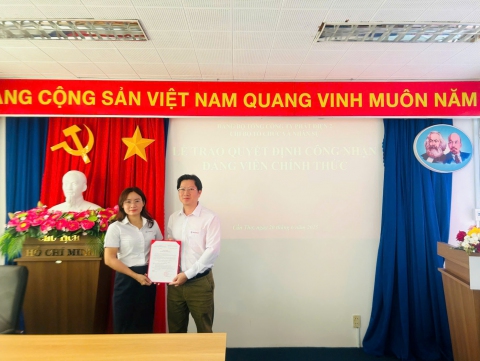 Chi bộ Tổ chức và Nhân sự EVNGENCO2: trao quyết định đảng viên chính thức ghi nhận sự trưởng thành và cống hiến