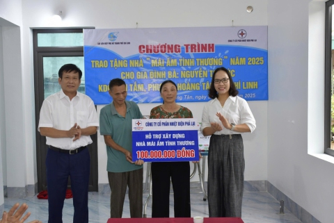 Nhiệt điện Phả Lại: trao kinh phí hỗ trợ xây nhà “Mái ấm tình thương”