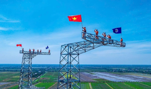 Ngành điện cách mạng Việt Nam: Đi trước để thắp sáng niềm tin