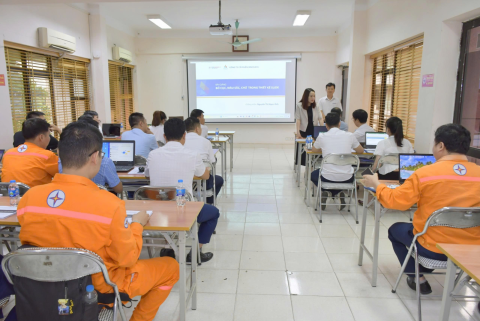 PPC đào tạo kỹ năng xây dựng bài giảng điện tử cho cán bộ, công nhân viên