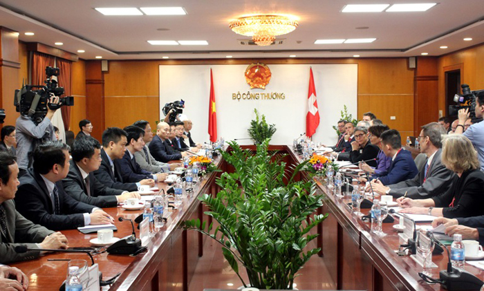 The meeting between the Minister of Industry and Trade of Viet Nam and Minister for Environment, Transport, Energy and Communications of Switzerland took place on April 3rd, 2018, in Ha Noi